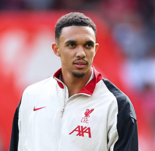 阿諾德復(fù)出引熱議：國家德比首發(fā)存疑，皇馬未來布局待考