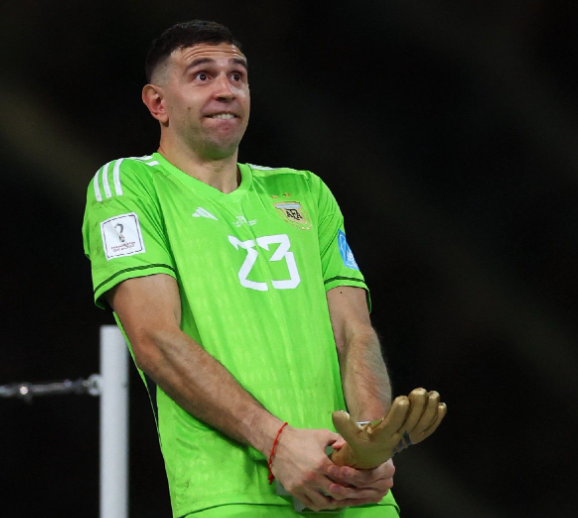 觀點交鋒：馬丁內(nèi)斯轉(zhuǎn)會曼聯(lián)失敗后的未來走向探討