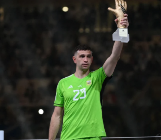 觀點(diǎn)交鋒：馬丁內(nèi)斯轉(zhuǎn)會(huì)曼聯(lián)失敗后的未來走向探討