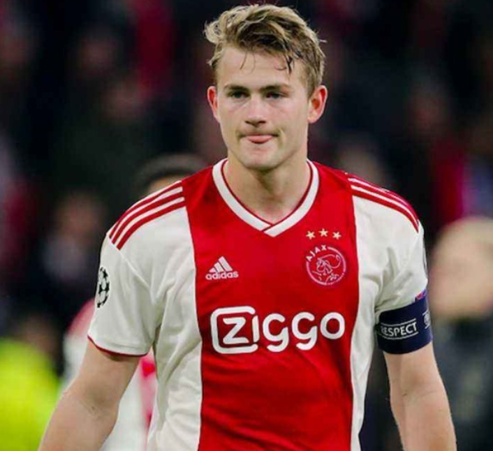 德里赫特：從低谷中崛起，于競爭中奮進(jìn)