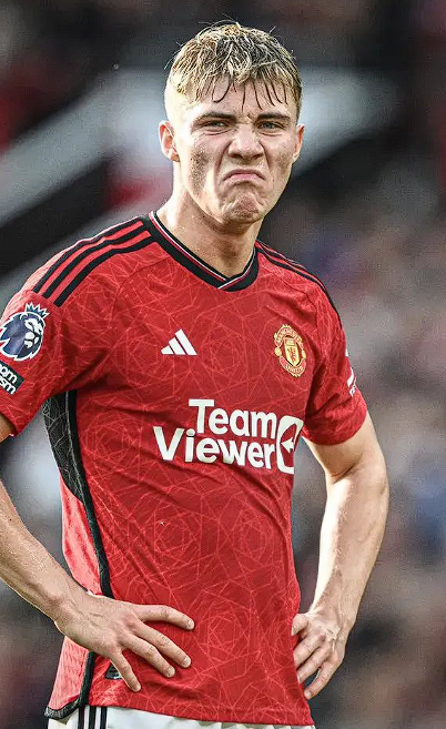 霍伊倫專訪：轉(zhuǎn)會、成長與榜樣&mdash;&mdash;聚焦那不勒斯新星的多元心聲